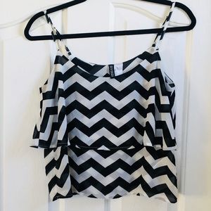 💕 SALE! H&M Divided Black White Layered Cami Top